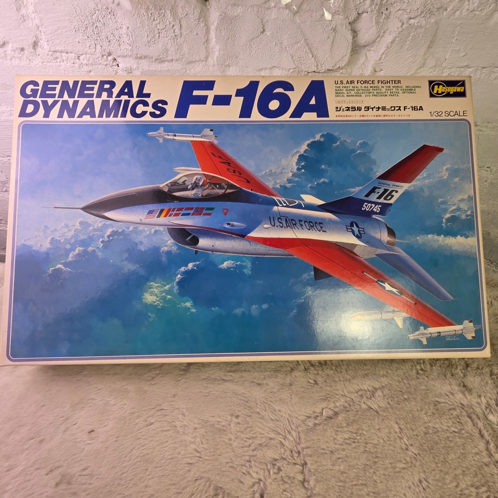 Hasegawa General Dynamics F-16A US Air Force Fighter 1/32 Scale Model Kit